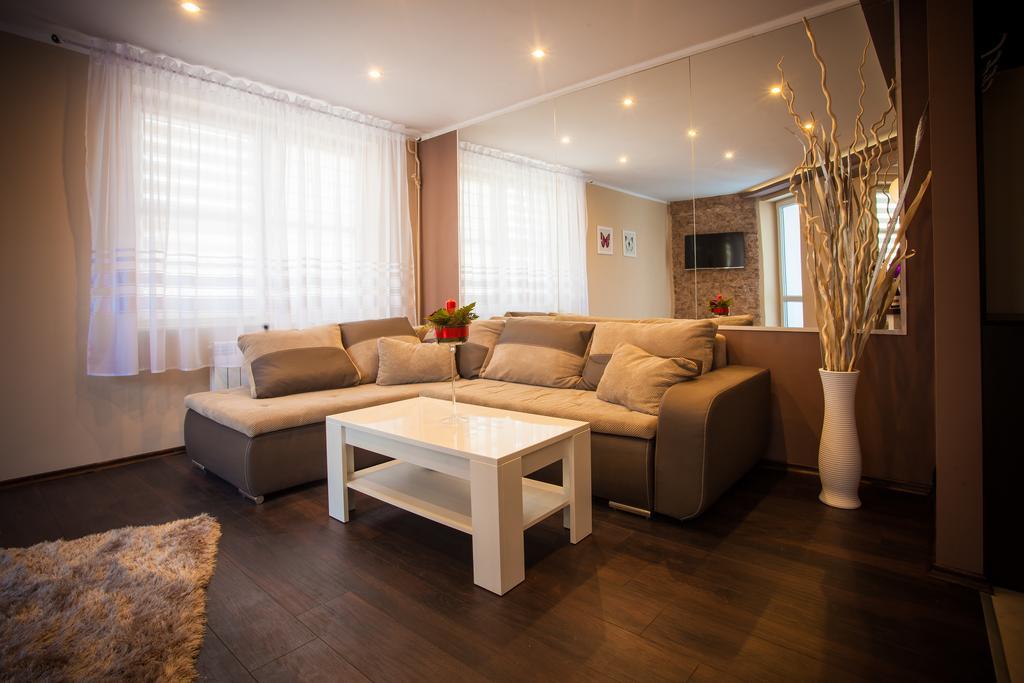 Belweder Apartment นาเวงชูฟ ภายนอก รูปภาพ
